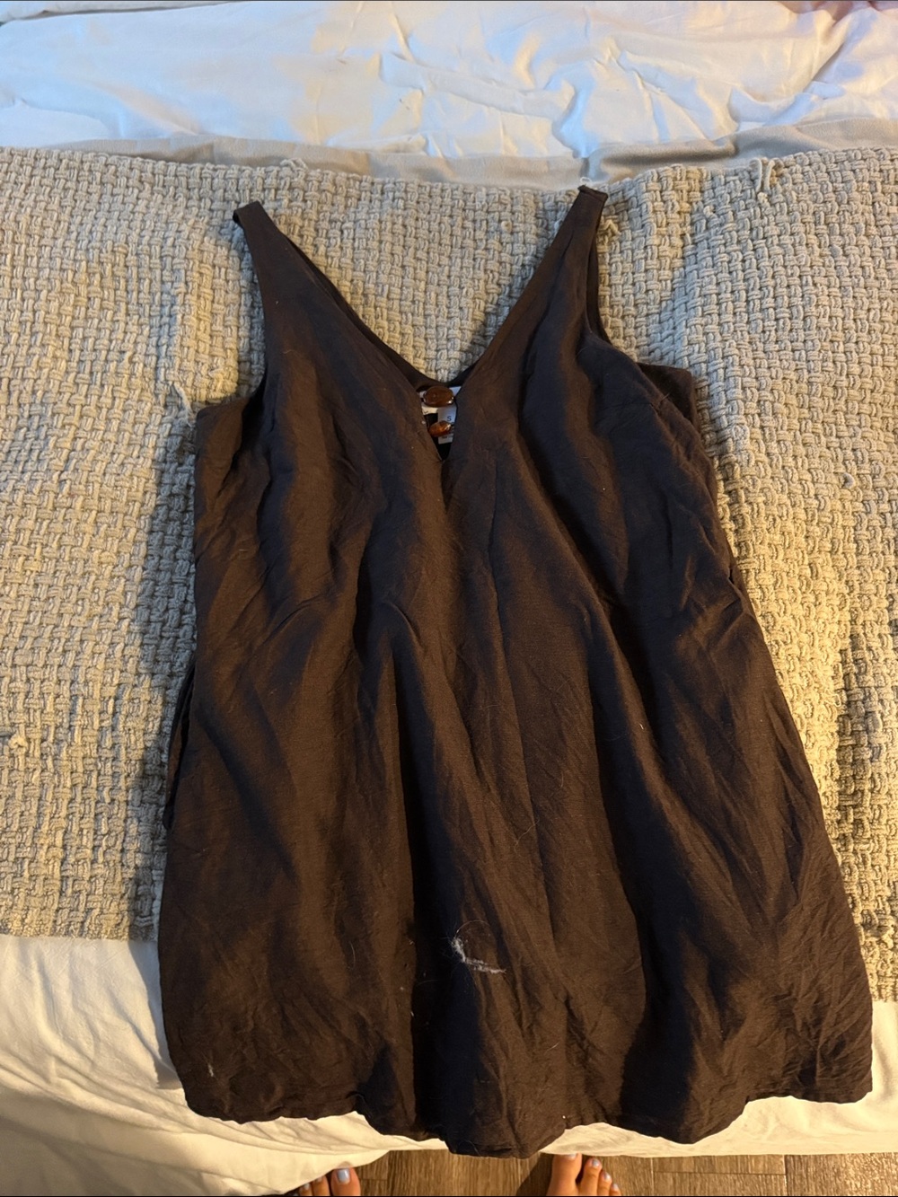 Women’s Black V-Neck Sleeveless Tank Top